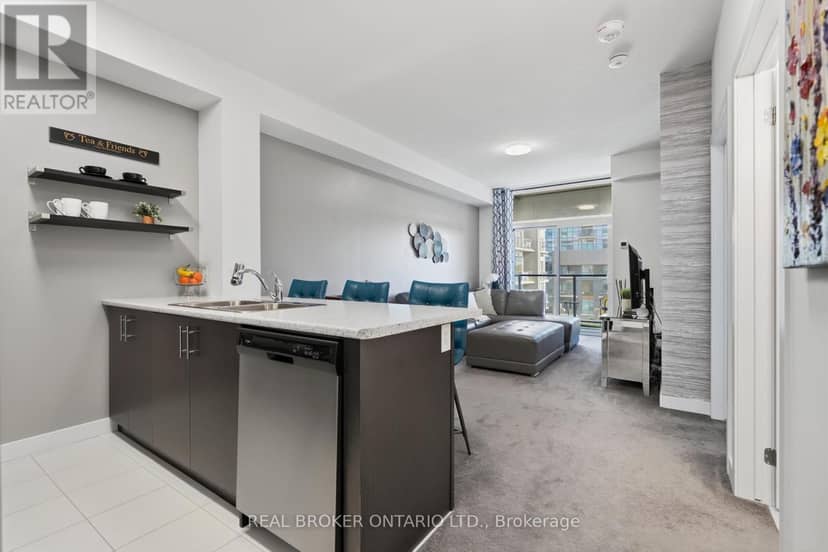 425 - 450 Dundas Street E — photo 10 of 24
