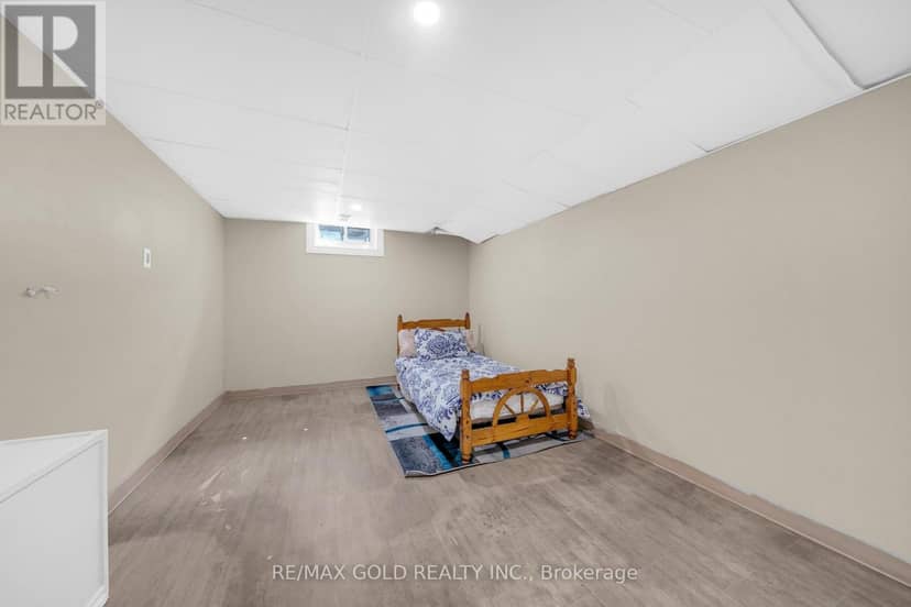 7651 Swan Street — photo 16 of 25