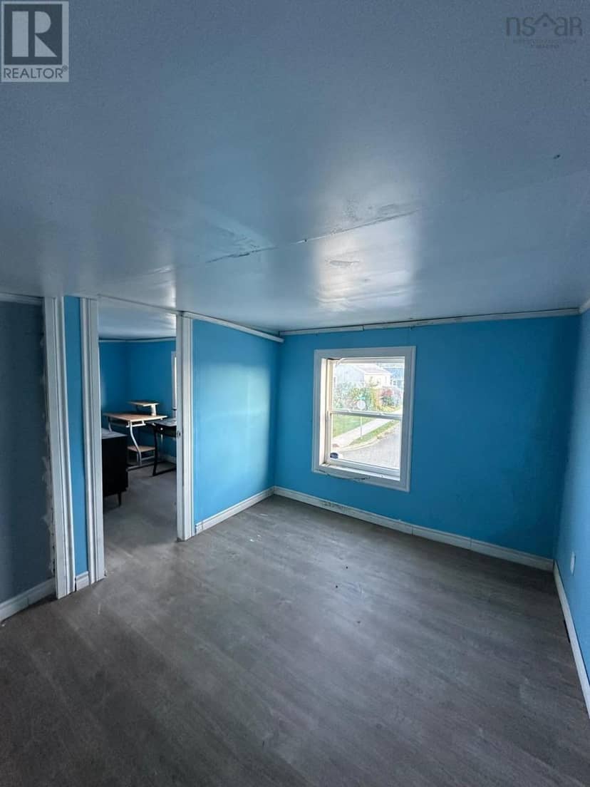 103 Bay Street — photo 11 of 15