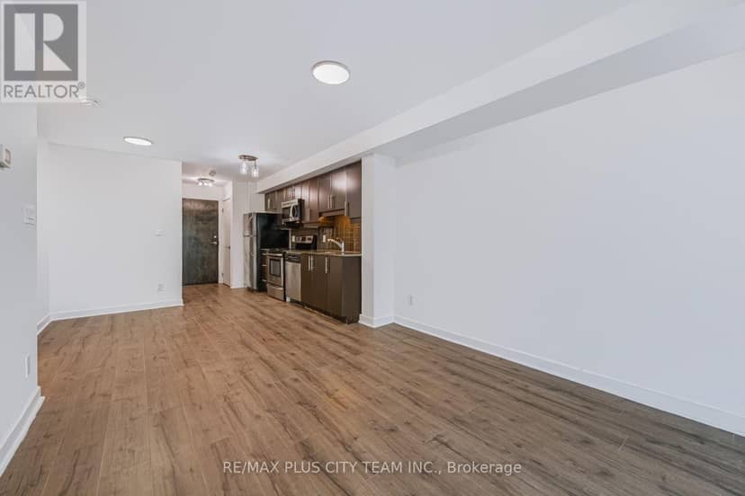 1502 - 33 Bay Street — photo 8 of 40