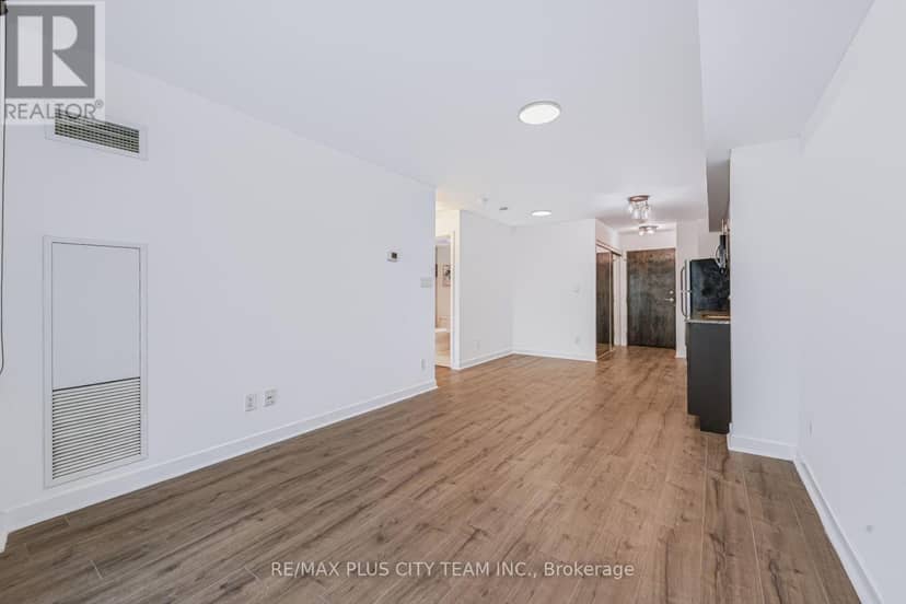 1502 - 33 Bay Street — photo 6 of 40