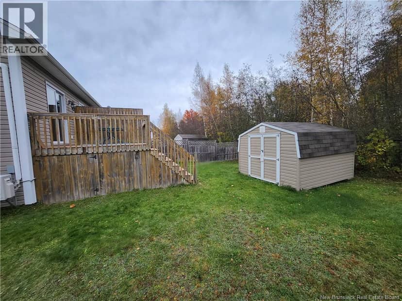 897 Bernard Street, Dieppe, photo 3
