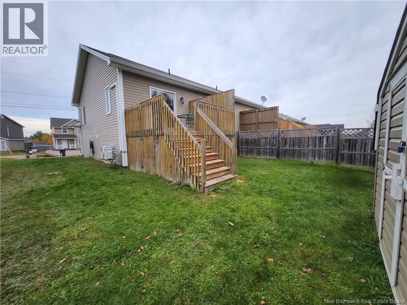 897 Bernard Street, Dieppe, photo 4