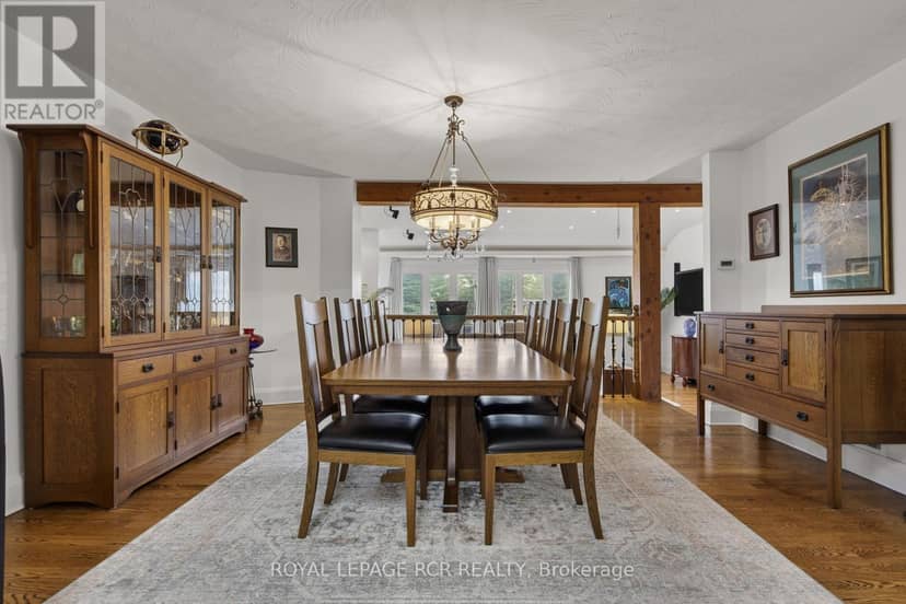 16365 Bathurst Street — photo 16 of 40