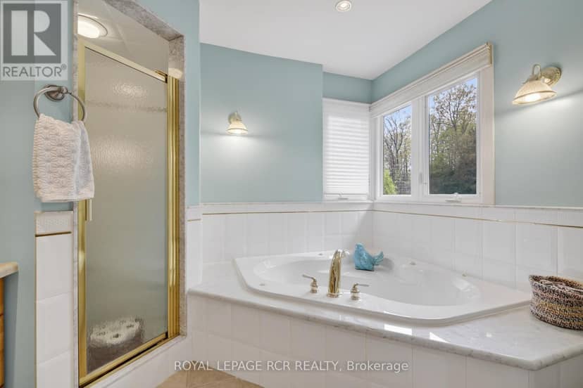 16365 Bathurst Street — photo 36 of 40