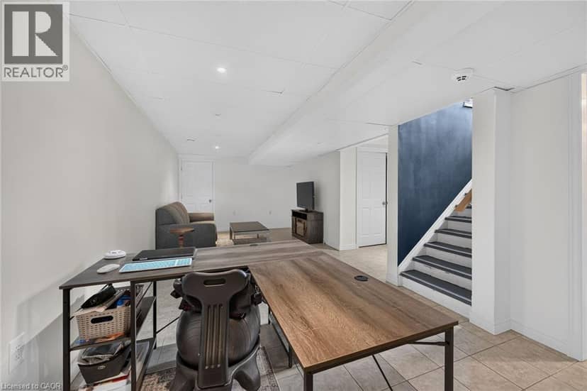 28 NELLES Street E — photo 35 of 40