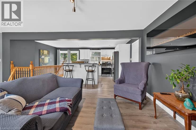 28 NELLES Street E — photo 13 of 40