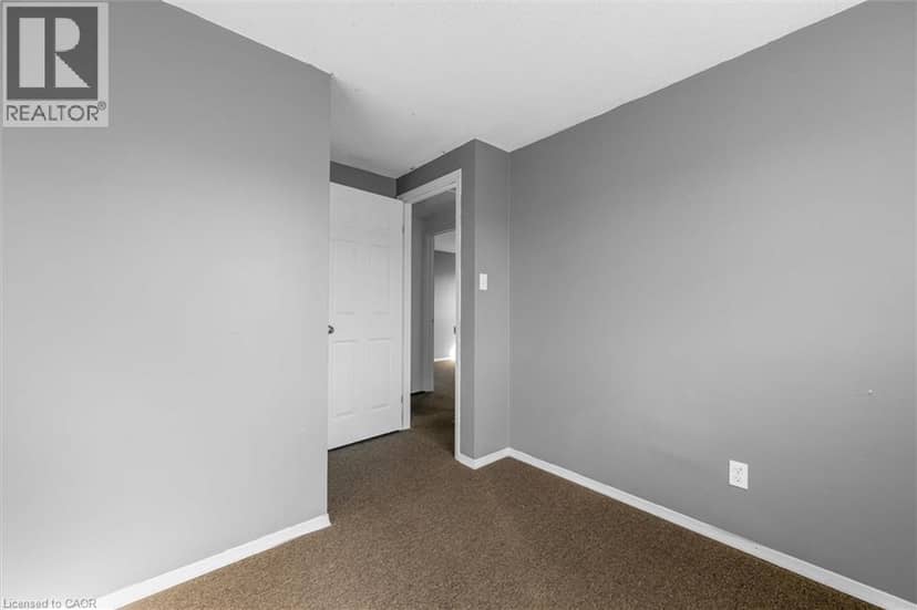 16 CRYSTAL Court — photo 13 of 30