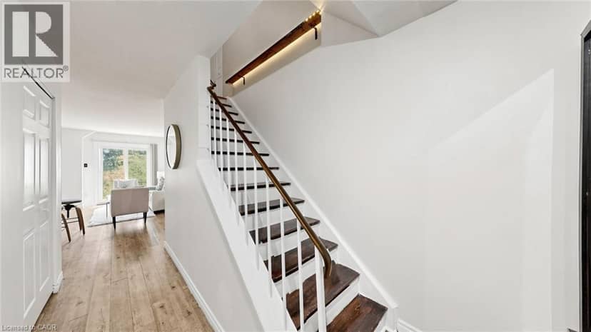 304 BLUEVALE Street Unit# B — photo 21 of 40