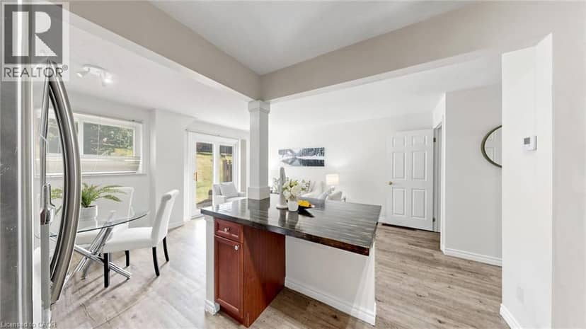 304 BLUEVALE Street Unit# B — photo 13 of 40