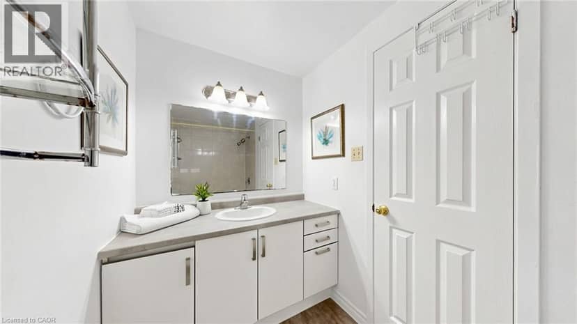 304 BLUEVALE Street Unit# B — photo 31 of 40