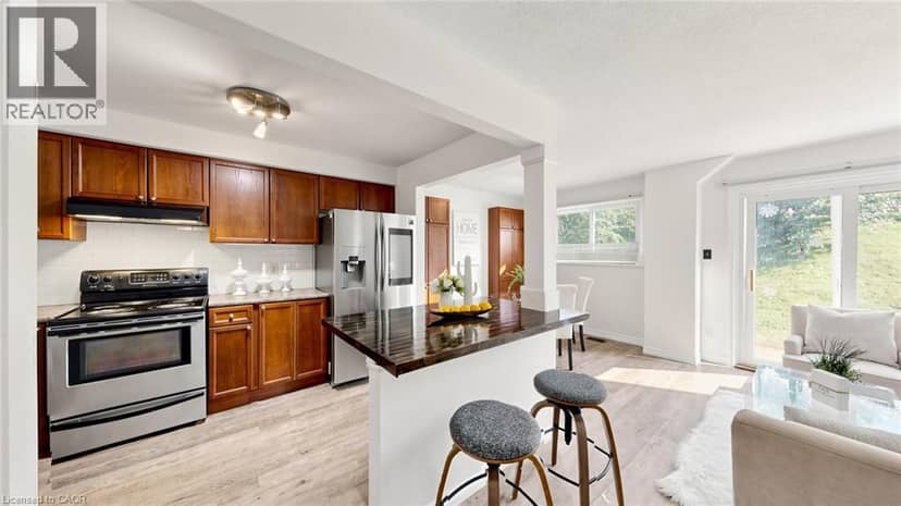 304 BLUEVALE Street Unit# B — photo 10 of 40