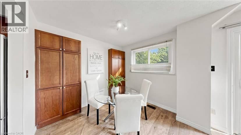 304 BLUEVALE Street Unit# B — photo 16 of 40