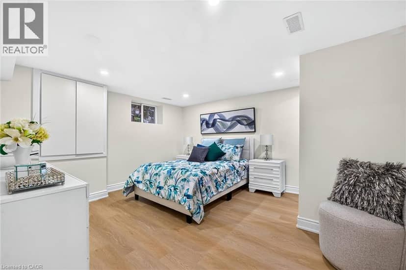 5662 MORDEN Drive — photo 33 of 40