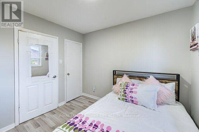 3 Clayhall Crescent — photo 20 of 40