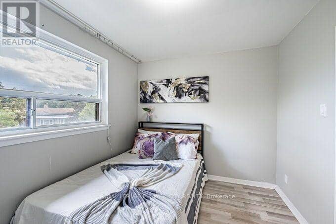 3 Clayhall Crescent — photo 25 of 40