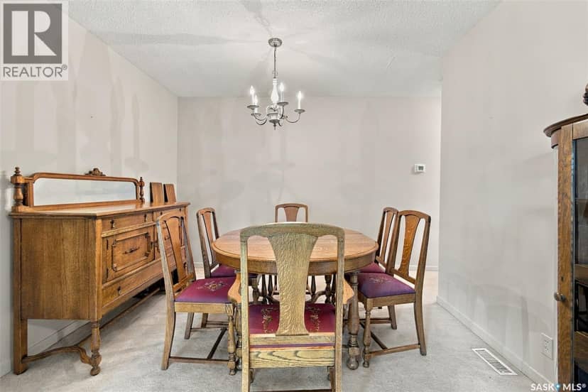 57 Culliton CRESCENT — photo 9 of 40