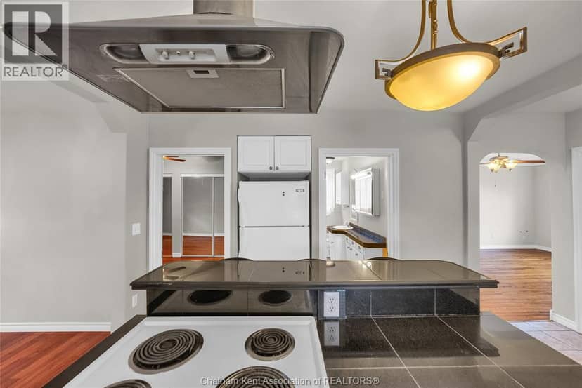 26 Kendall STREET — photo 33 of 40