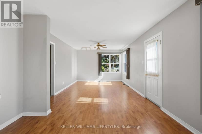 96 Dakin Street — photo 10 of 40
