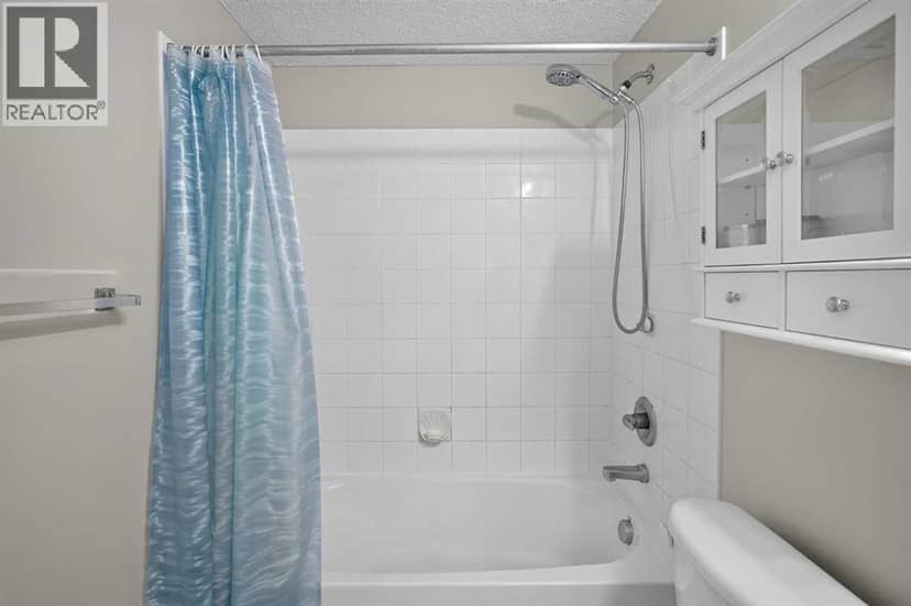 2307, 2518 Fish Creek Boulevard SW — photo 18 of 36