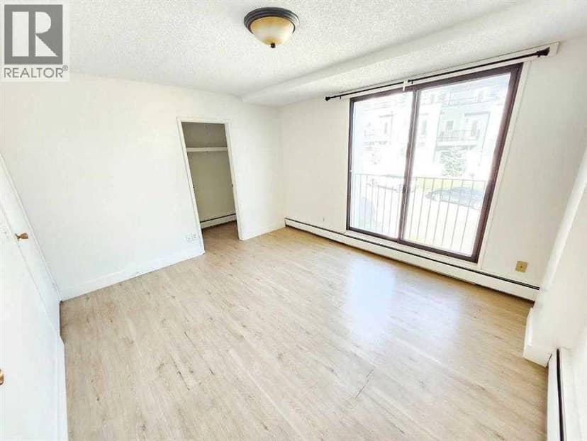 423 3 Avenue NE, Calgary, photo 8