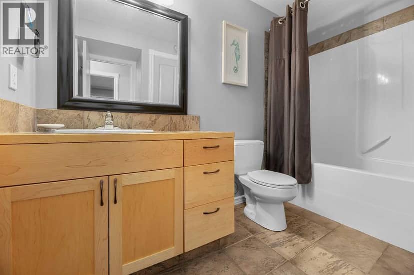 4219 46 Avenue — photo 32 of 40