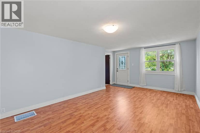 123 MORTON Avenue — photo 11 of 40