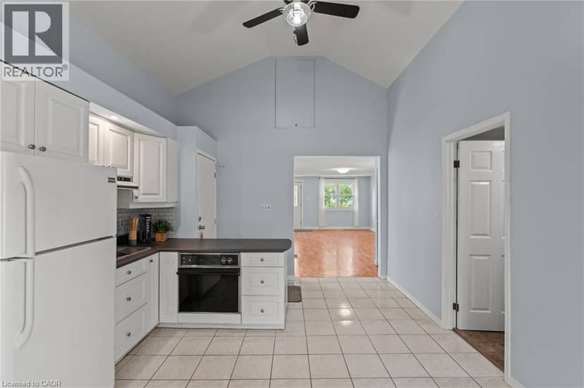 123 MORTON Avenue — photo 23 of 40