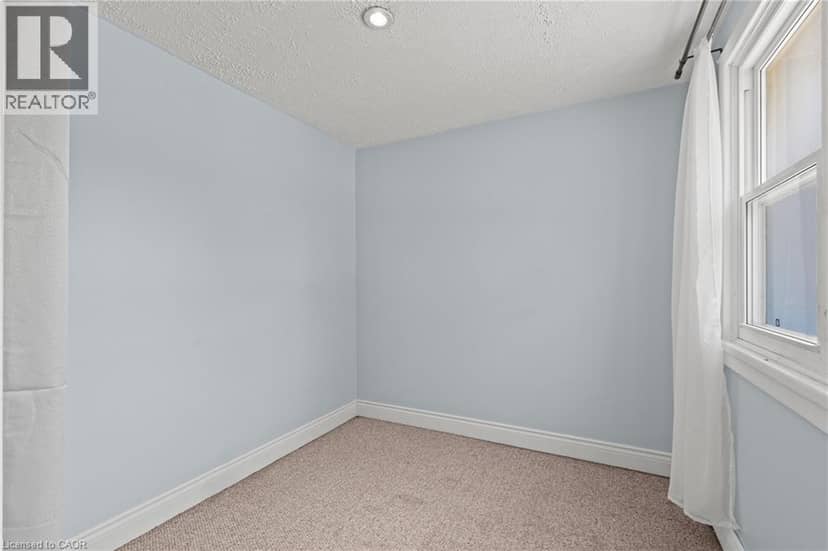 123 MORTON Avenue — photo 13 of 40