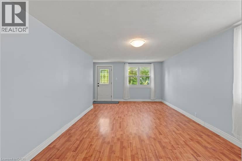 123 MORTON Avenue — photo 9 of 40