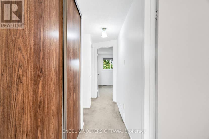 1379 Ambridge Way — photo 32 of 38