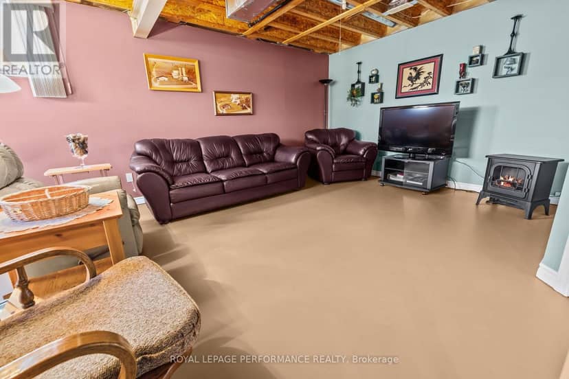 71 Faucher Boulevard — photo 18 of 32