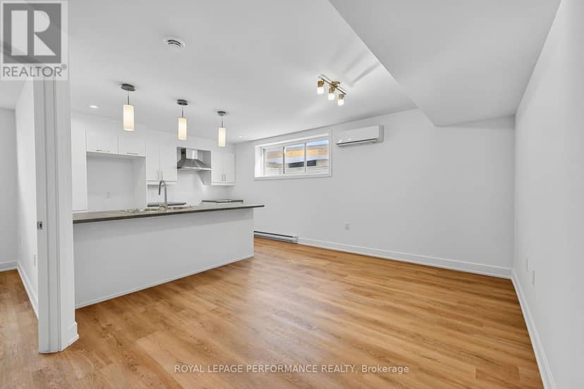1367 Diamond Street — photo 23 of 40