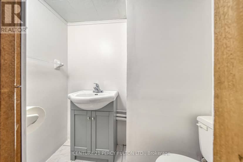 109 Norton Avenue — photo 28 of 35