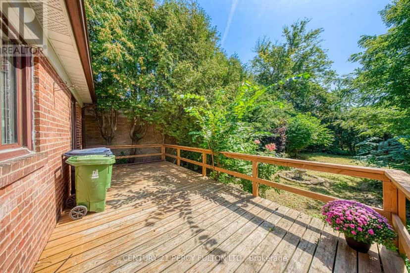 109 Norton Avenue — photo 31 of 35