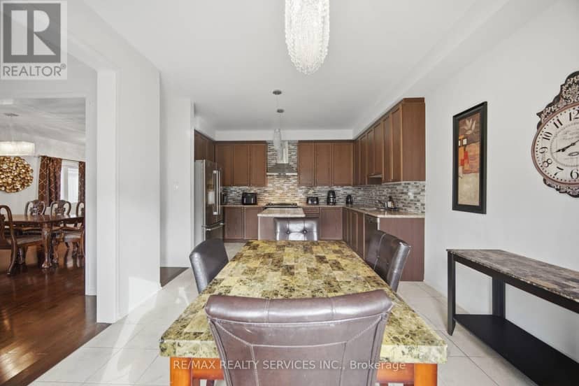 1736 Douglas Langtree Drive — photo 15 of 40