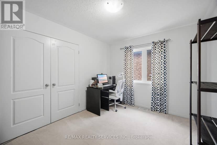 1736 Douglas Langtree Drive — photo 34 of 40
