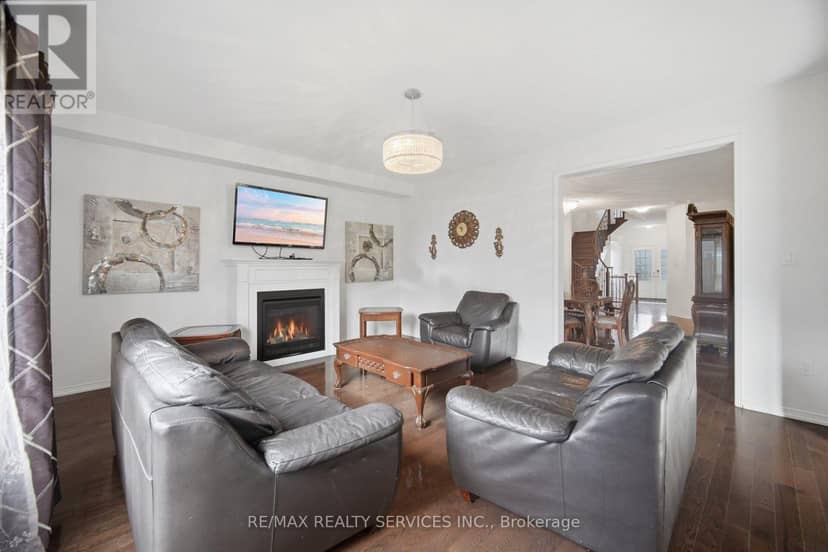 1736 Douglas Langtree Drive — photo 9 of 40