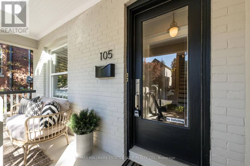 105 Lee Avenue, Toronto, photo 2