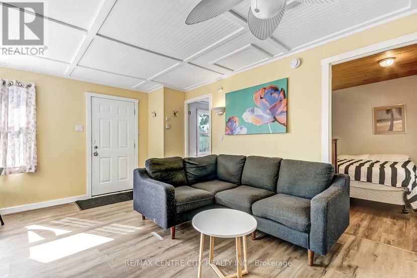 341 First Street, Central Elgin, photo 7