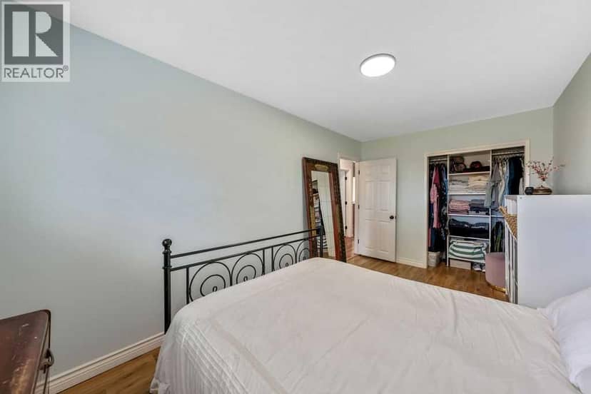 218A Allan Crescent SE — photo 16 of 36