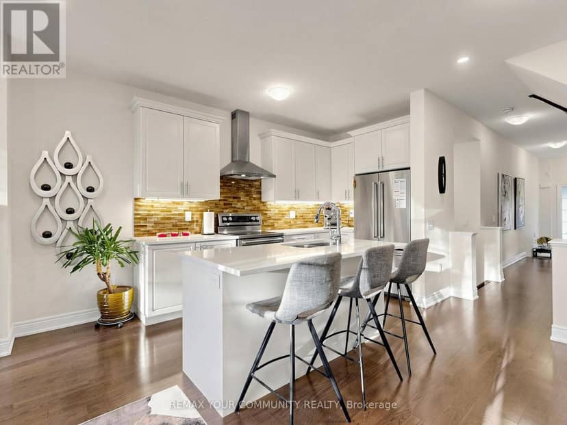 96 Drizzel Crescent, Richmond Hill, photo 8