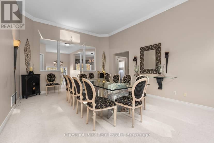 27 Kendra Crescent — photo 10 of 40