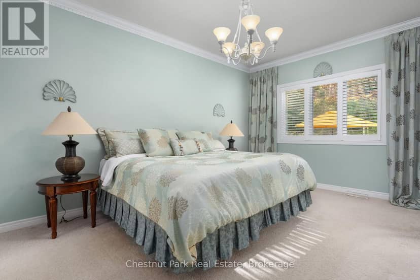 27 Kendra Crescent — photo 16 of 40