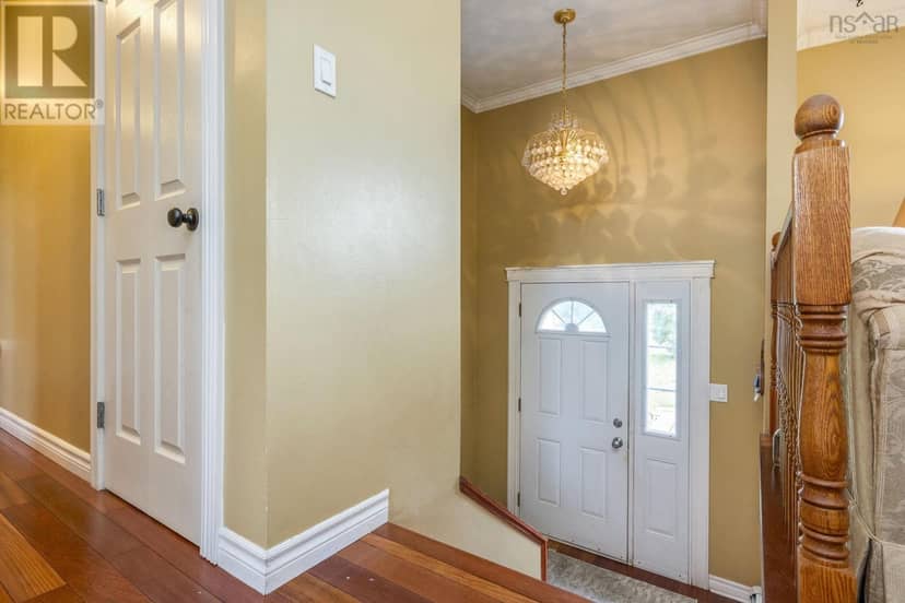 53 Old Farm Lane — photo 11 of 40