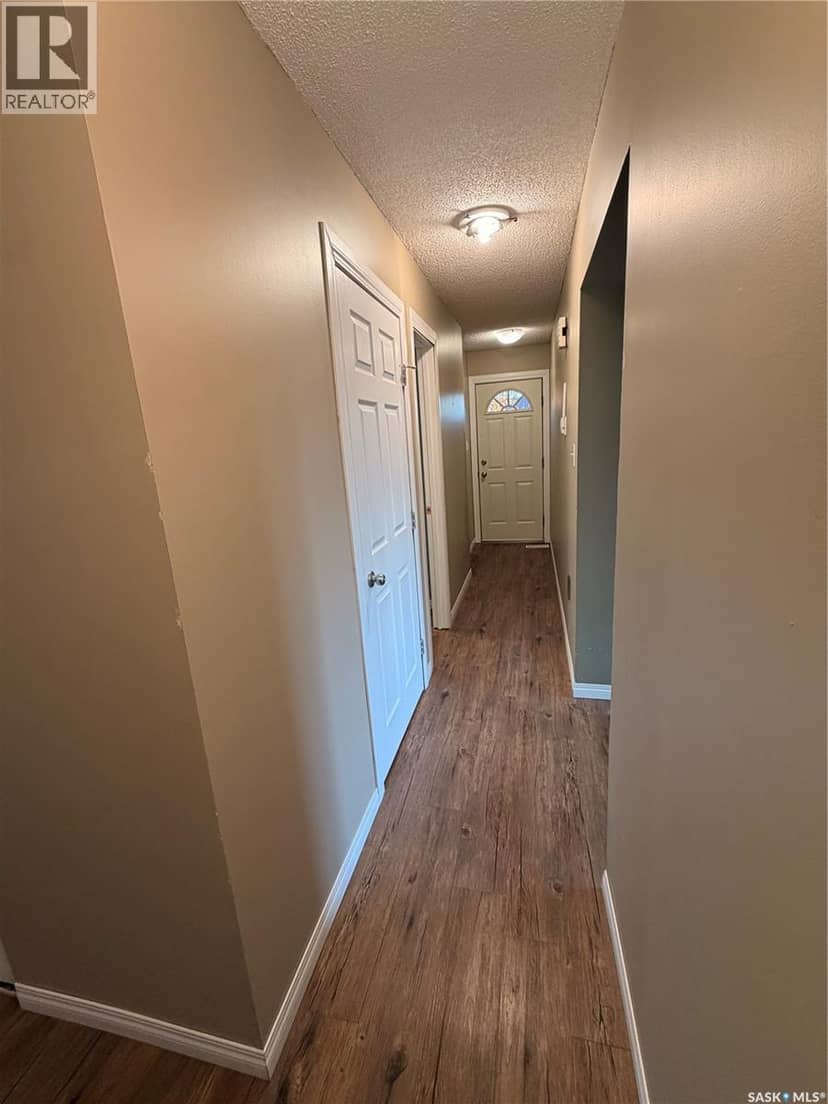 56 Dunfield CRESCENT — photo 9 of 36