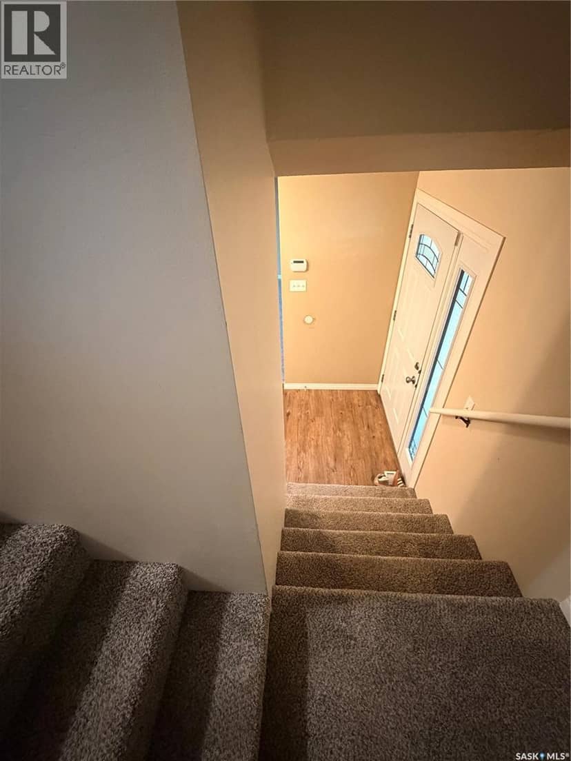 56 Dunfield CRESCENT — photo 24 of 36