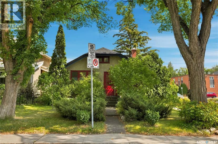 902 4th AVENUE N, Saskatoon