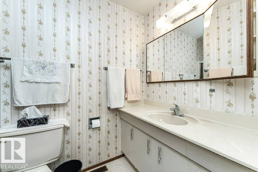 3515 73 ST NW — photo 23 of 40