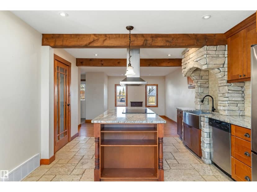 18729 95A AV NW — photo 11 of 40